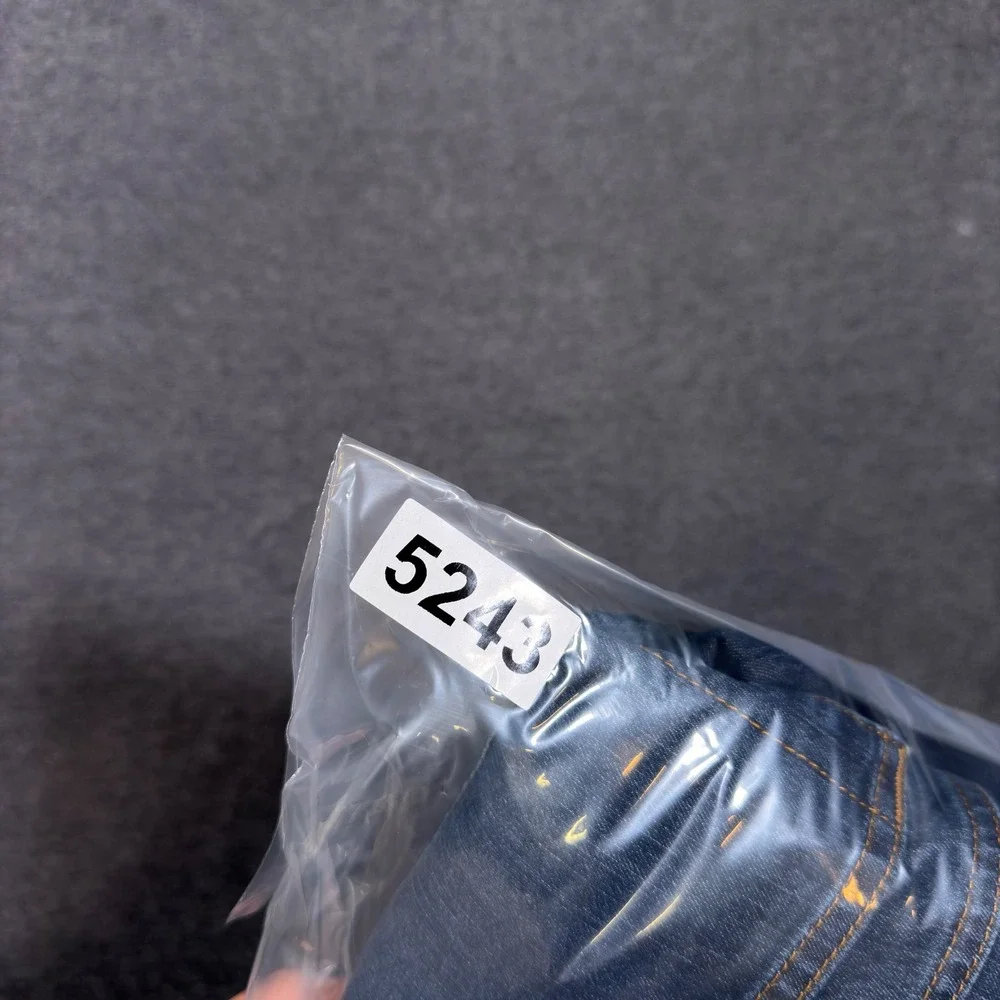TravisMathew Featherweight Jeans Men 42x32 Blue Denim Straight Leg Stretch